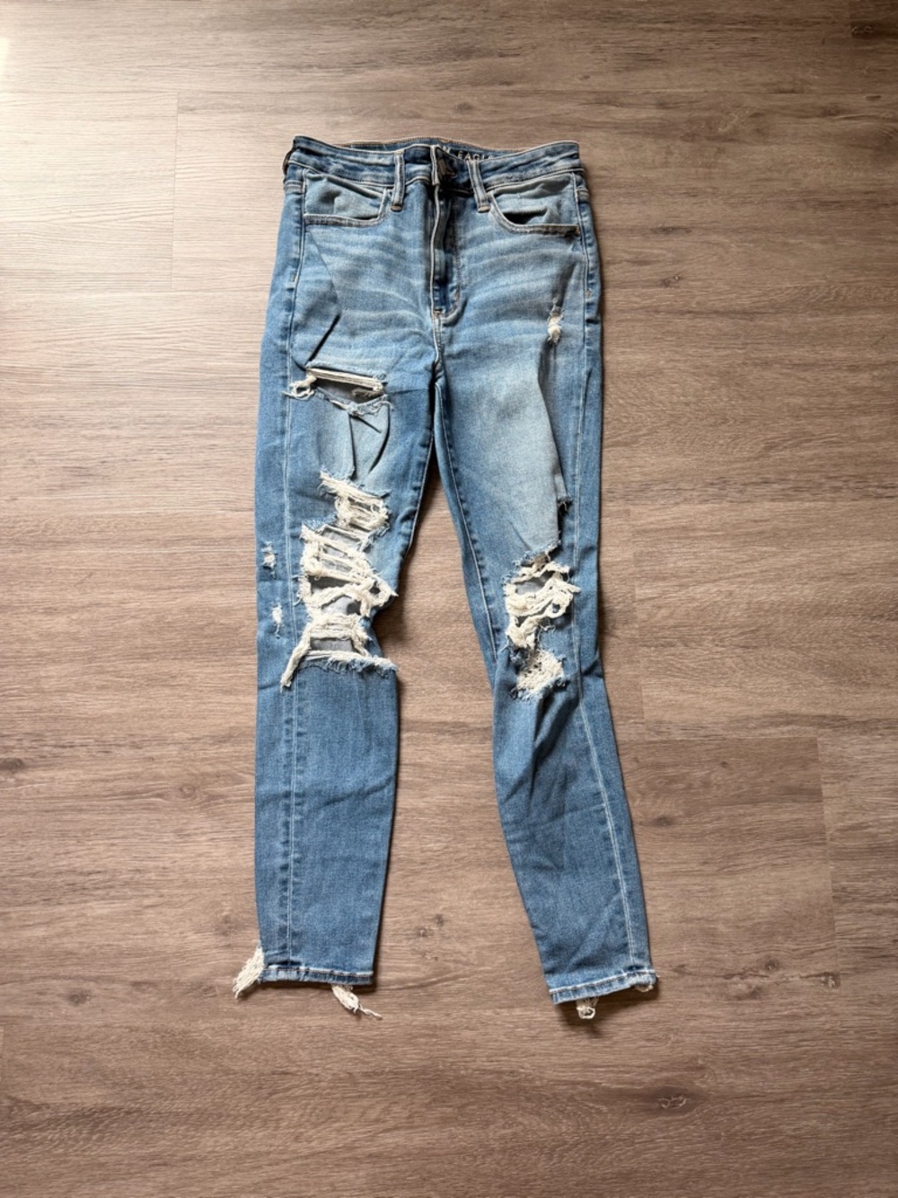 American Eagle Outfitters Distressed Blue Skinny Jeans